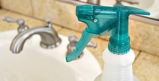 DIY Cleaning Products on Hometalk